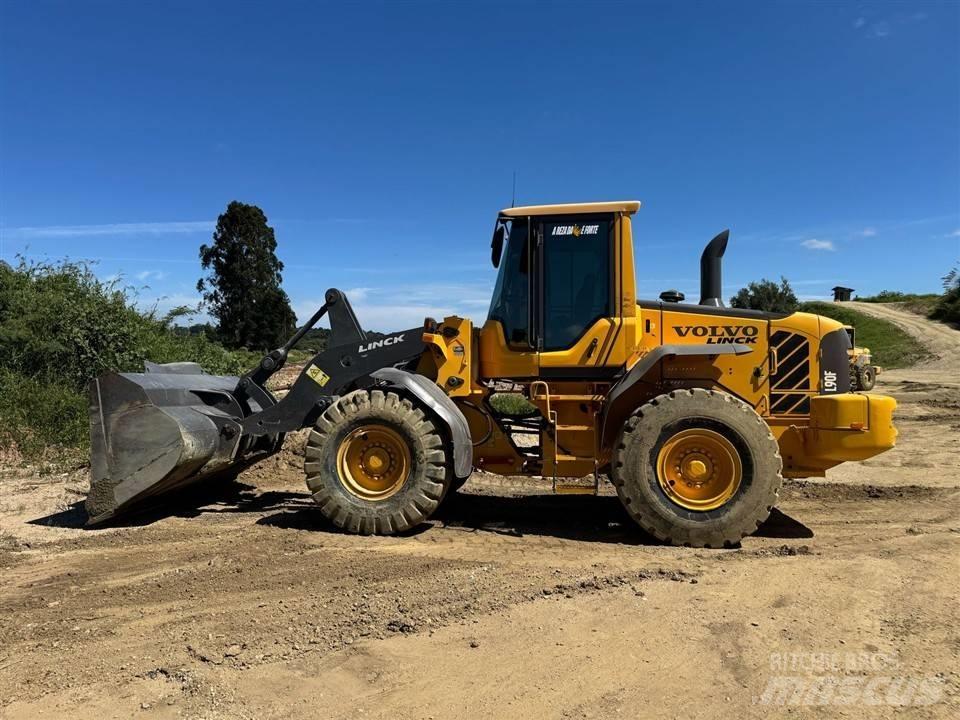 Volvo L 90 F Фронтальні навантажувачі