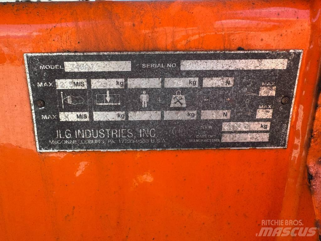 JLG 340AJ Колінчаті підйомники