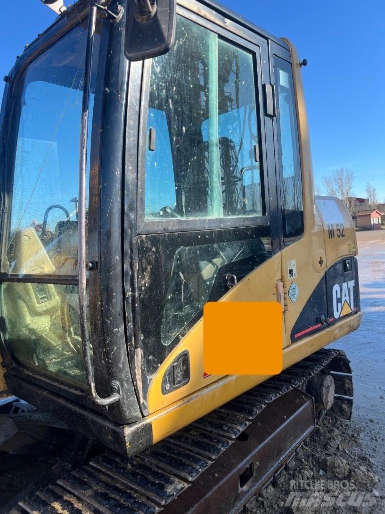 CAT 307 C Середні екскаватори 7т. - 12т.