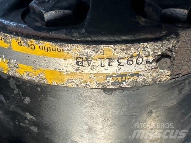 SkyJack SJ 8831 Підйомники-ножиці