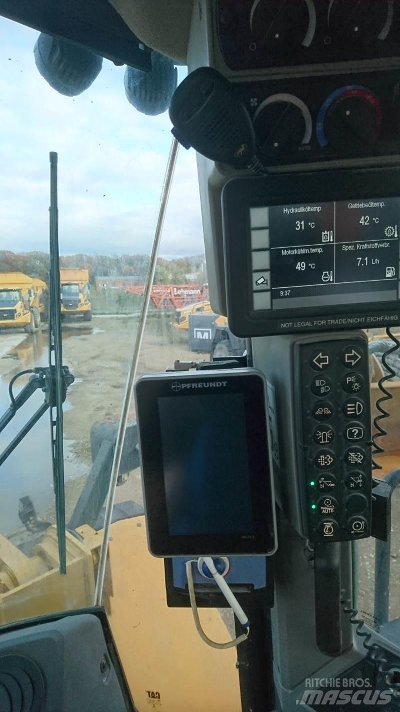 CAT 972MXE Фронтальні навантажувачі