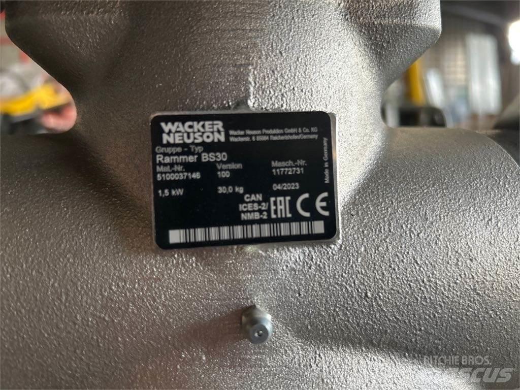 Wacker Neuson BS30 Трамбувальники