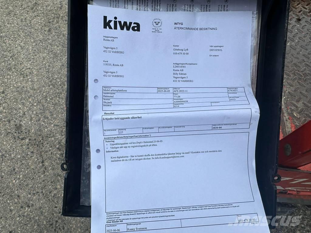 SkyJack SJ 16 Вертикальні щоглові підйомники