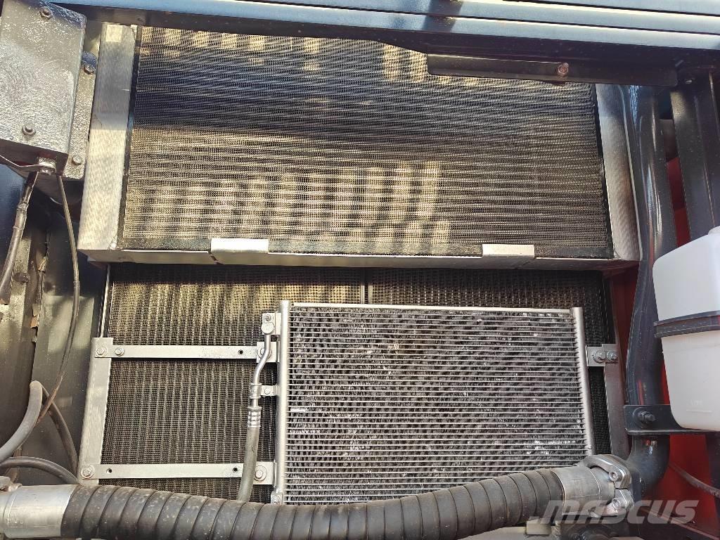 Doosan DX 345LC-9C Гусеничні екскаватори