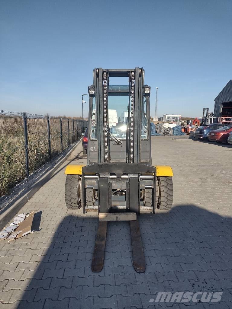 Jungheinrich TFG 430 Газові навантажувачі