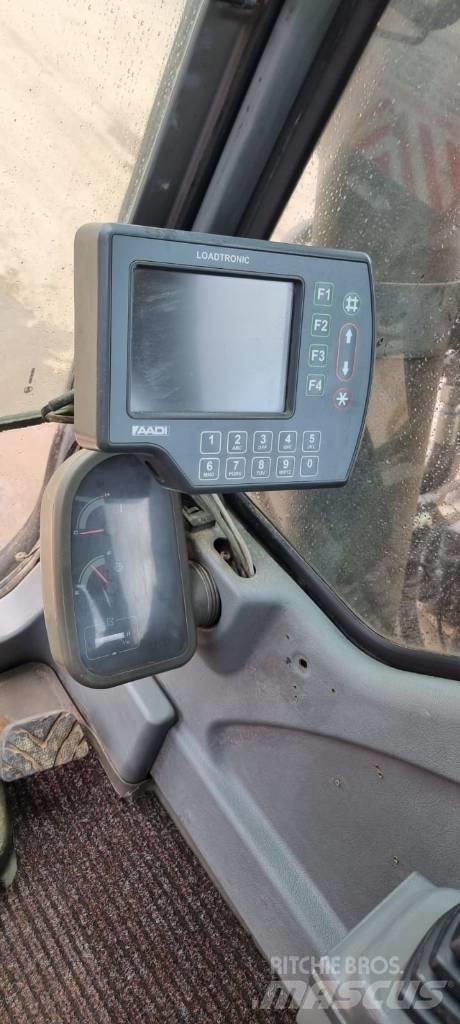 Volvo EC 210 B Гусеничні екскаватори