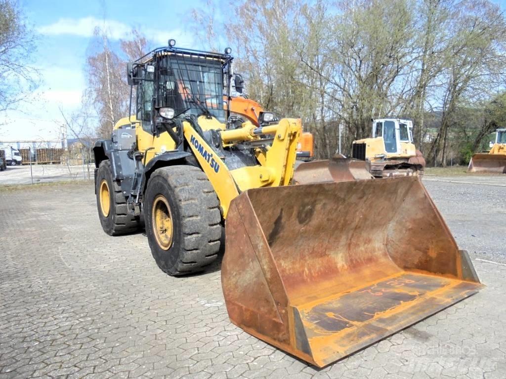 Komatsu WA 270-7 Фронтальні навантажувачі