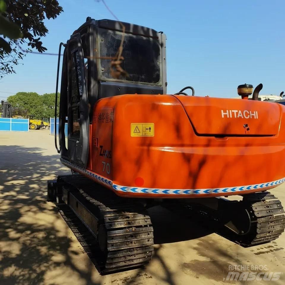 Hitachi ZX70 Гусеничні екскаватори