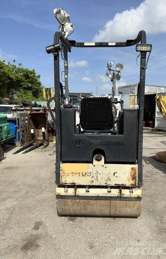Ingersoll Rand DD 16 Ущільнювачі грунту