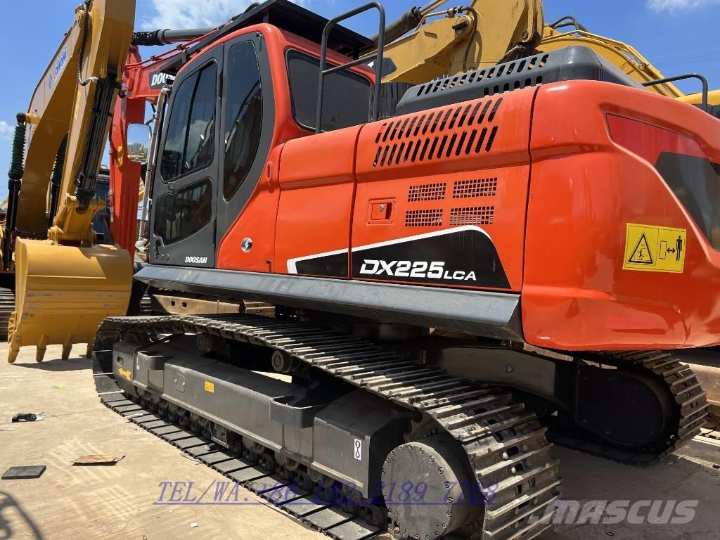 Doosan DX225 Гусеничні екскаватори