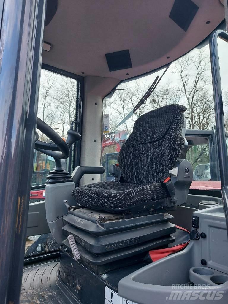 Yanmar V 100 Фронтальні навантажувачі