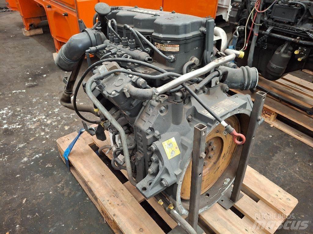 DAF FR118S1 Двигуни
