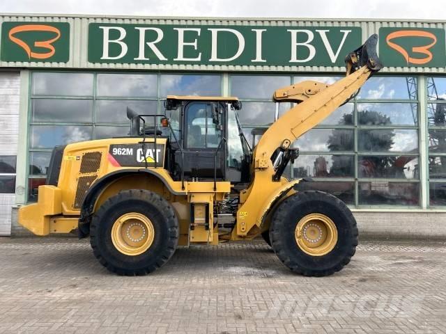CAT 962 M Фронтальні навантажувачі