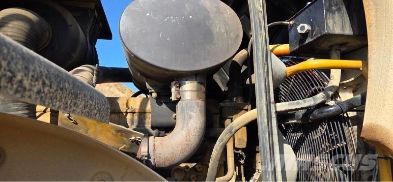 CAT 972 H Фронтальні навантажувачі