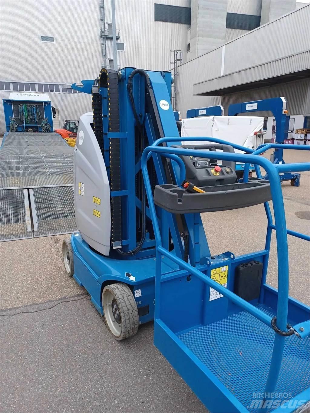 JLG Toucan 10E-L Колінчаті підйомники