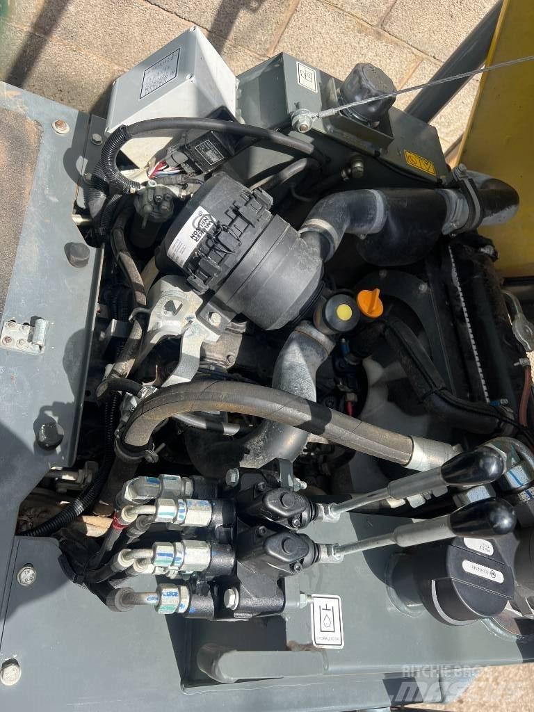 Wacker Neuson 1001 Міні самоскиди