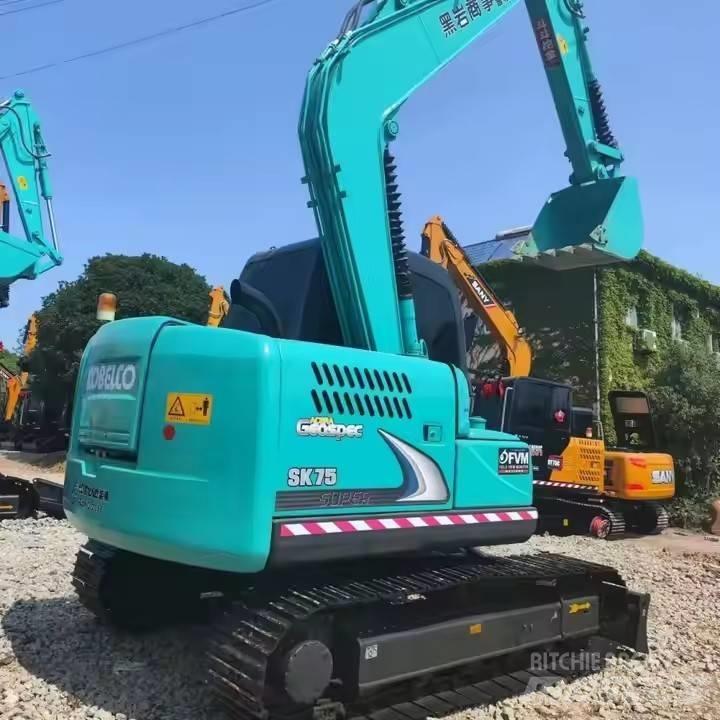 Kobelco SK75 Гусеничні екскаватори