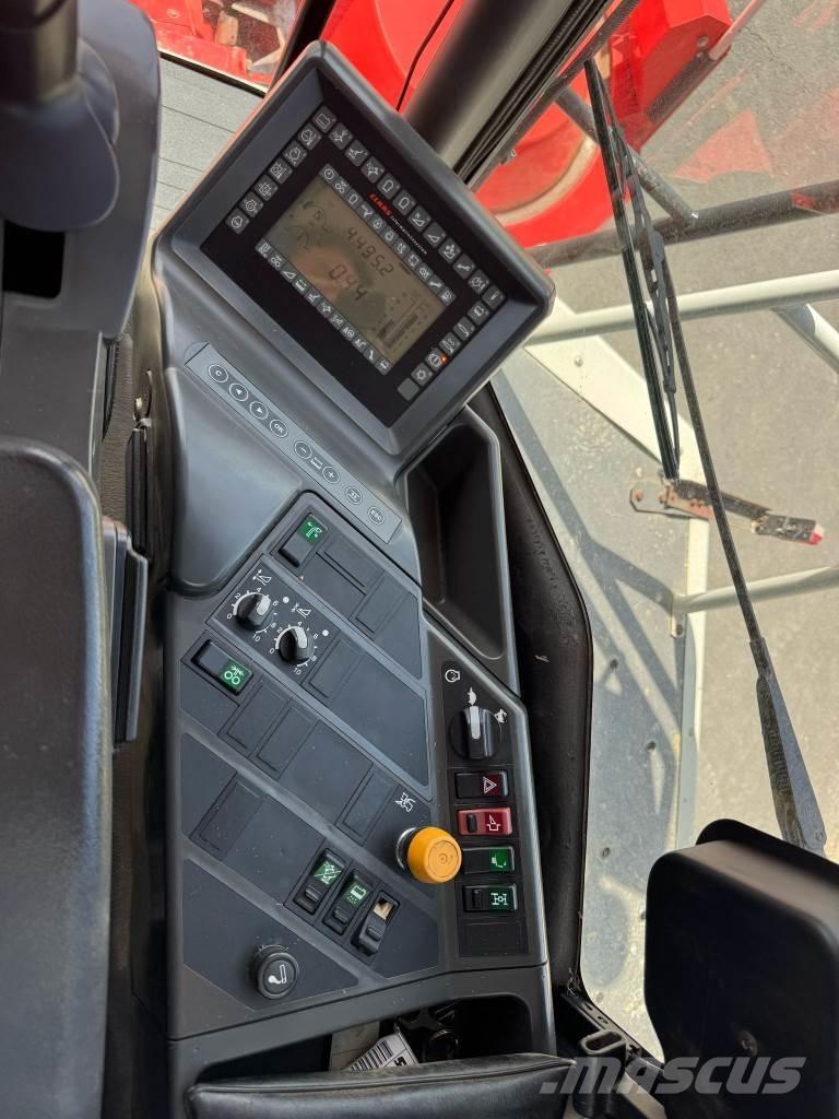 CLAAS JAGUAR 830 Фуражні комбайни