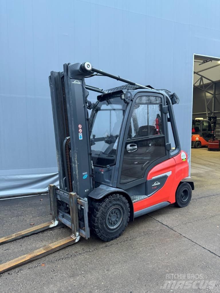 Linde H30D Дизельні навантажувачі