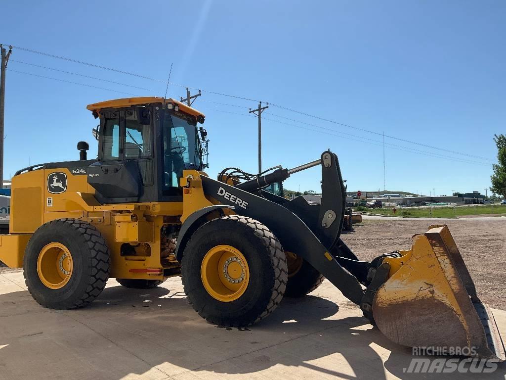 John Deere 624L Фронтальні навантажувачі