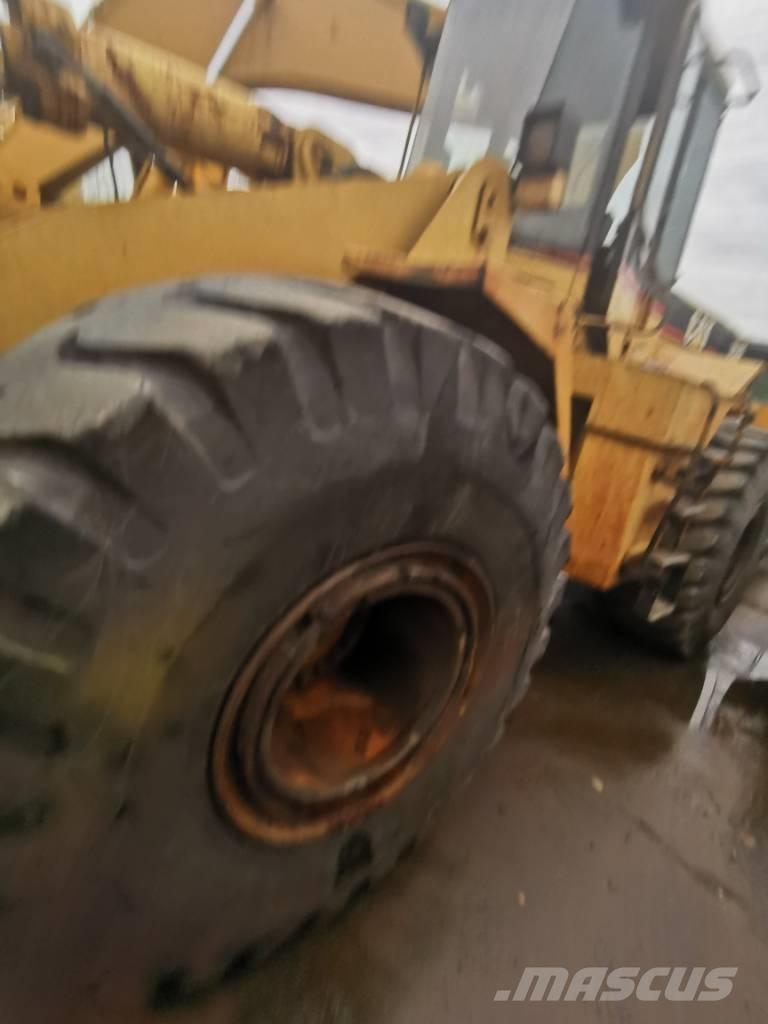 CAT 966F Фронтальні навантажувачі