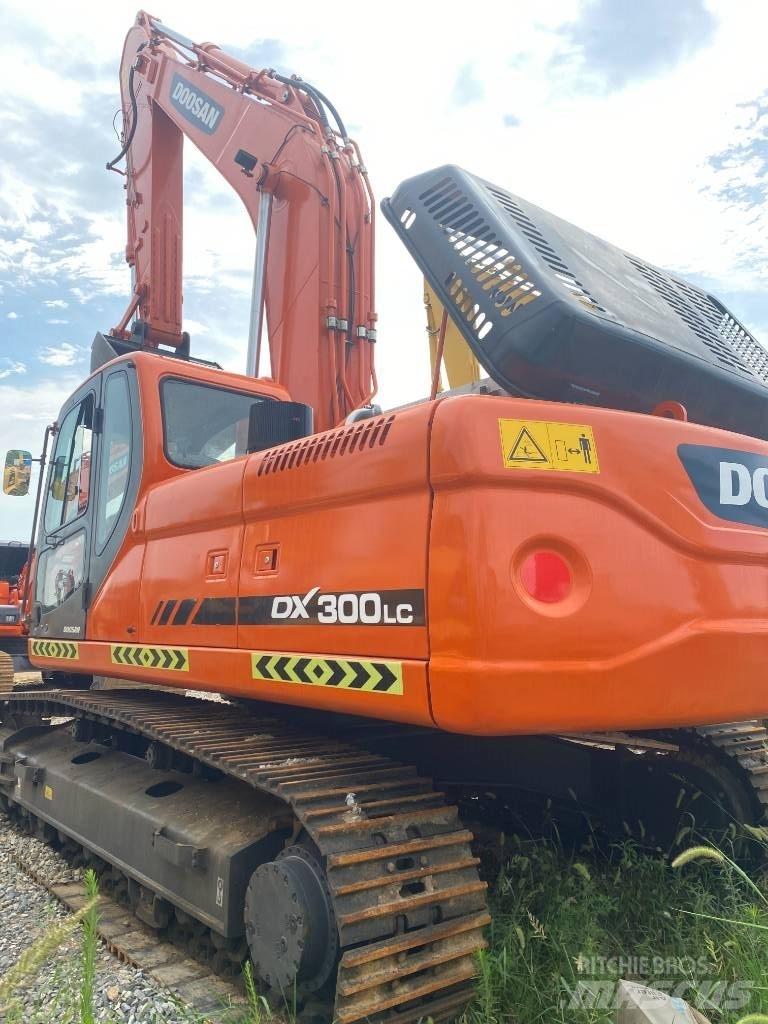 Doosan DX 300 LC Гусеничні екскаватори