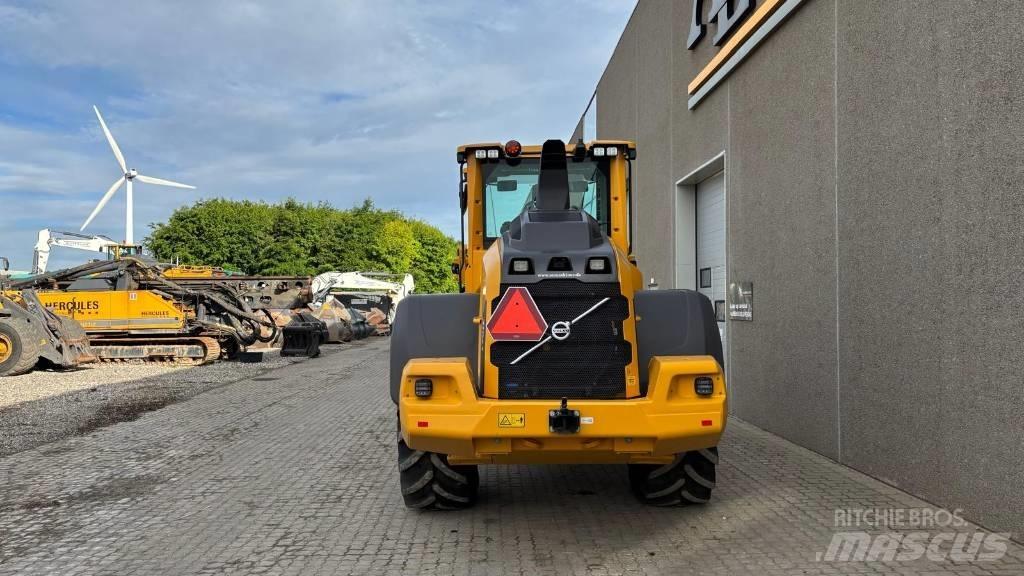 Volvo L 70 H Фронтальні навантажувачі