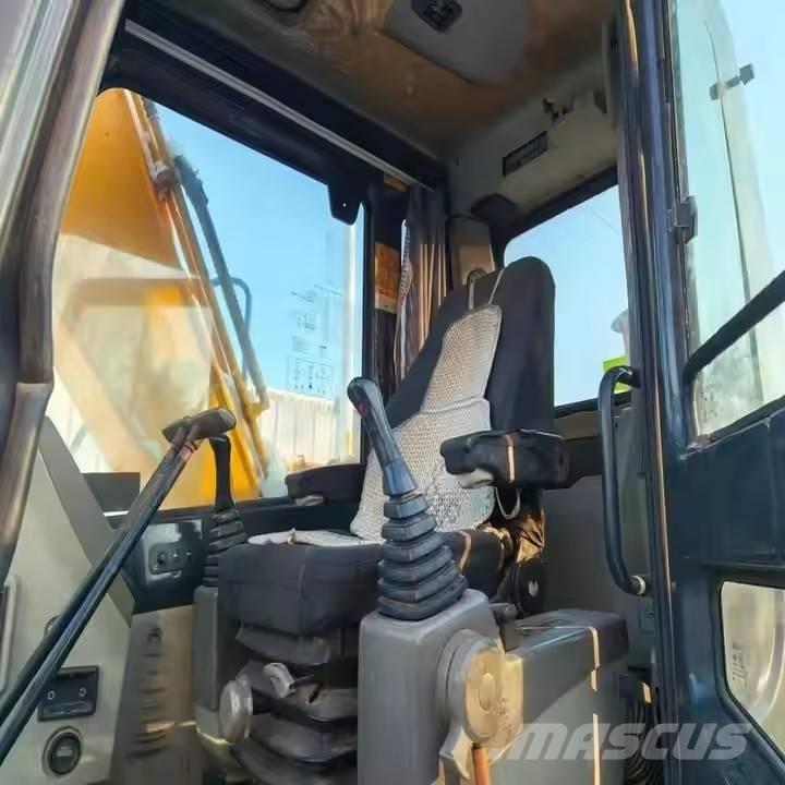 Hyundai 110 VS Гусеничні екскаватори