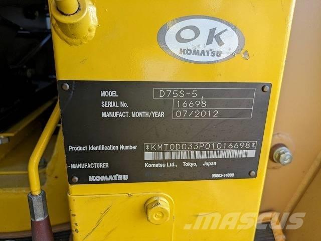 Komatsu D 75 S-5 Гусеничні вантажники