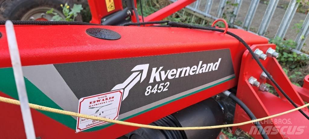 Kverneland 8452 Граблі і сінозворушувачі