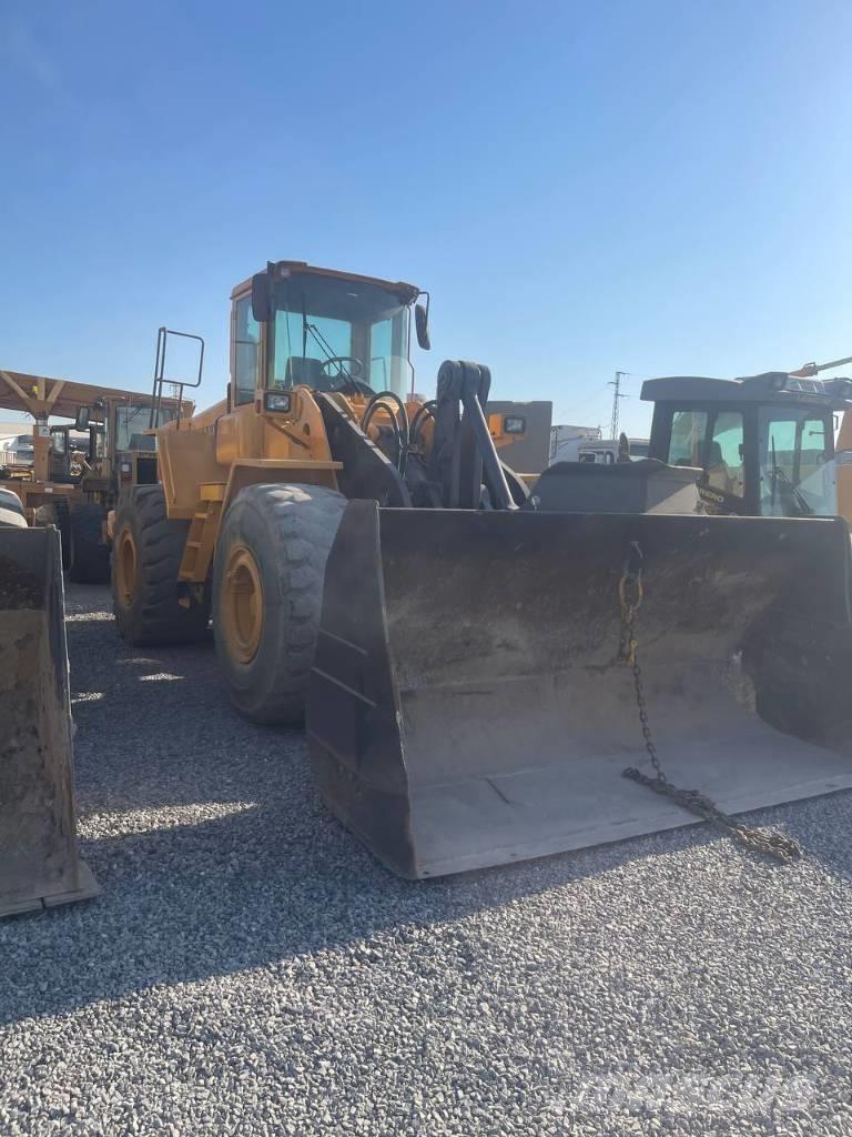 Volvo L 180 E Фронтальні навантажувачі