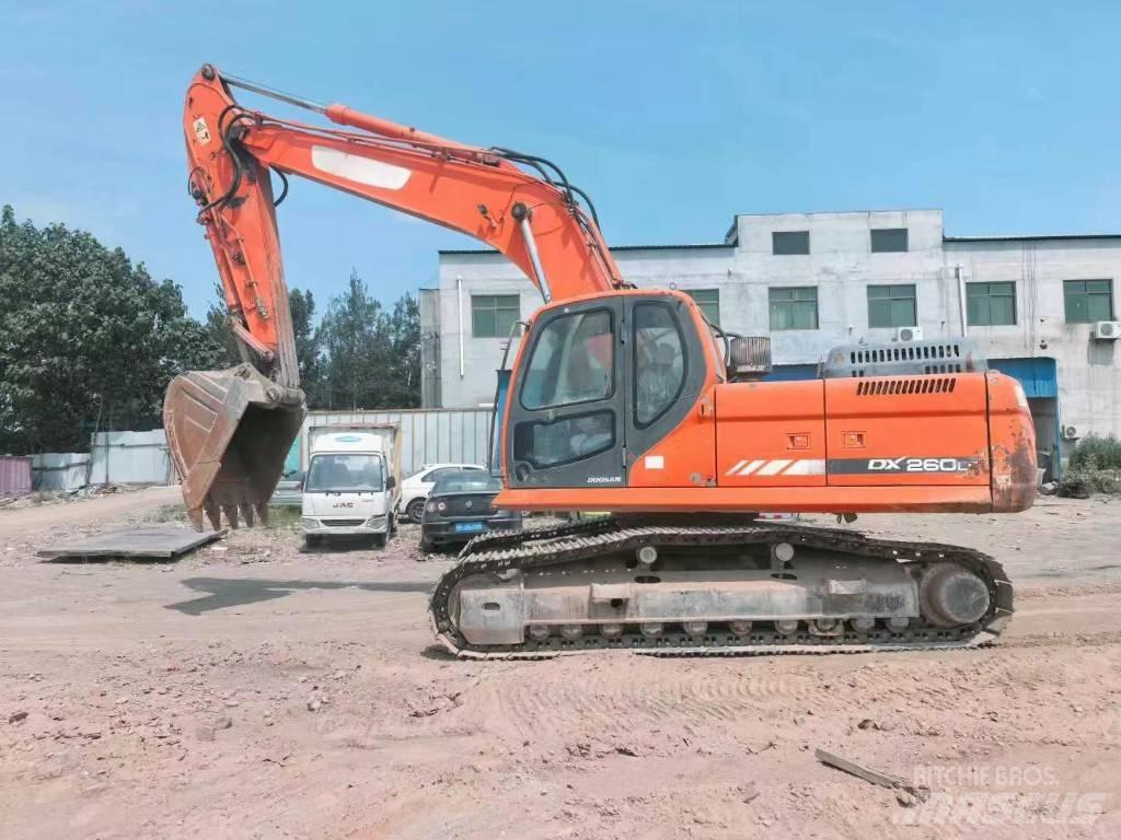 Doosan DX 260 Гусеничні екскаватори