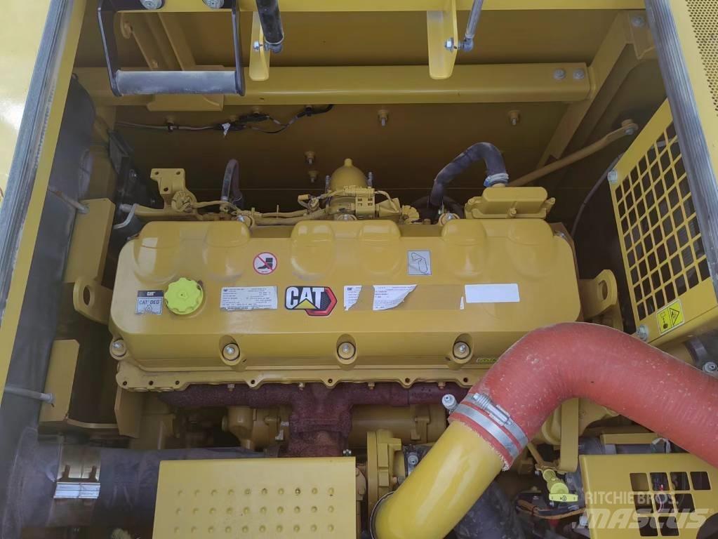 CAT 2020 CAT 349 Колісні екскаватори