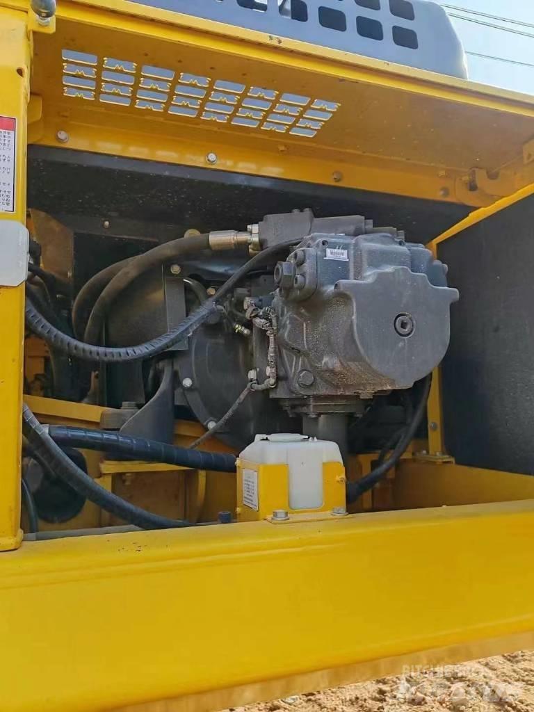 Komatsu 450-8 Гусеничні екскаватори