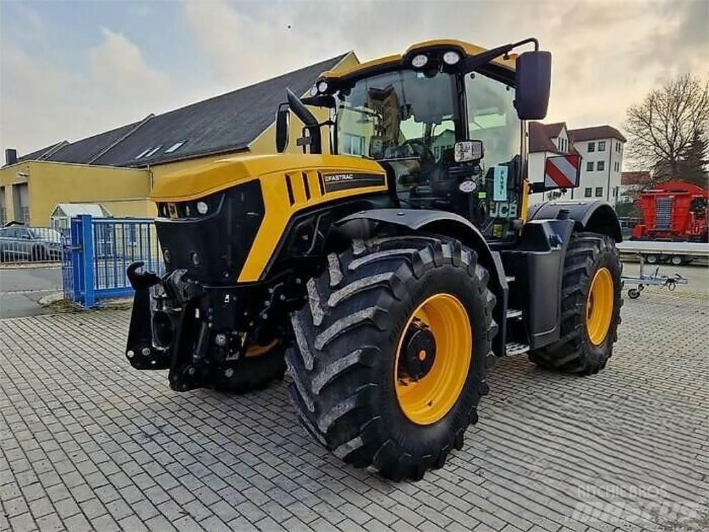 JCB 4220 Fastrac Трактори