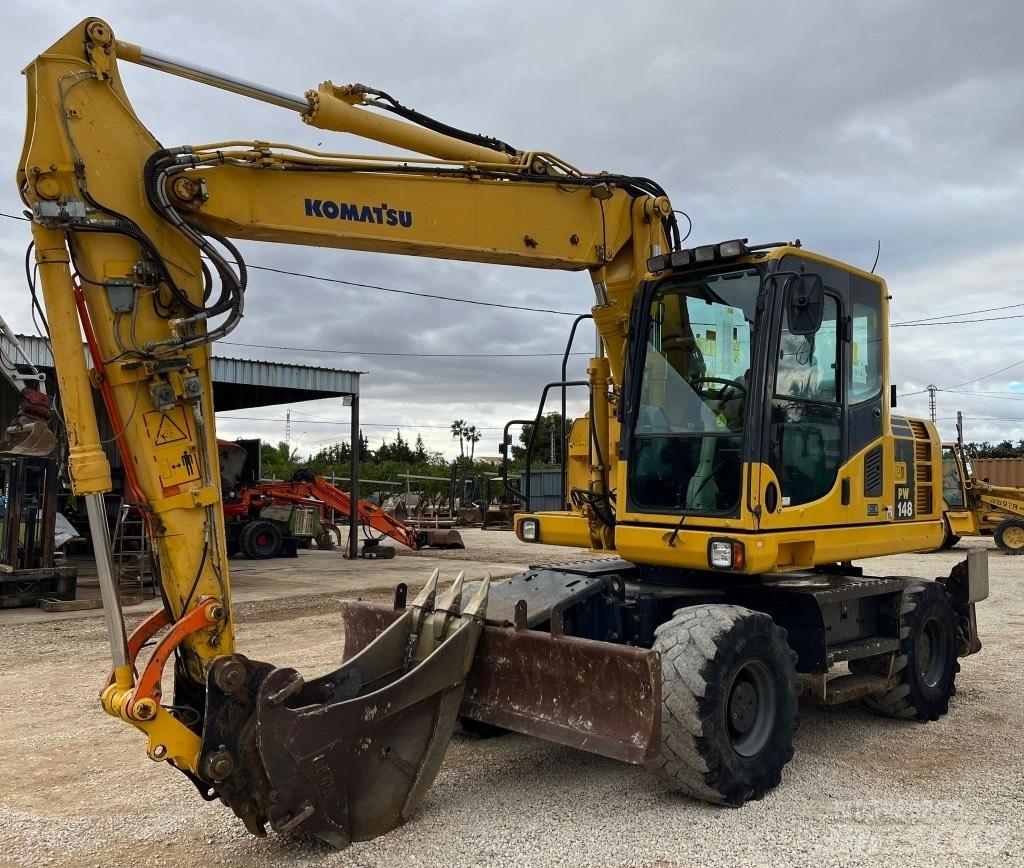Komatsu PW148-8 Колісні екскаватори