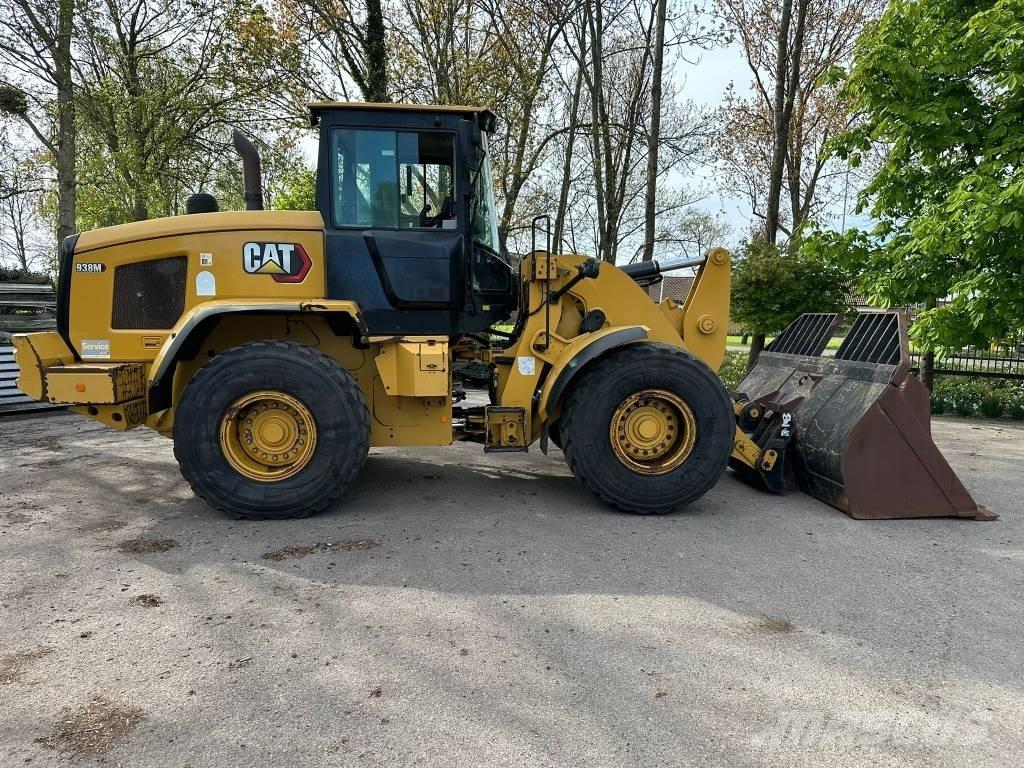 CAT 938 M Фронтальні навантажувачі