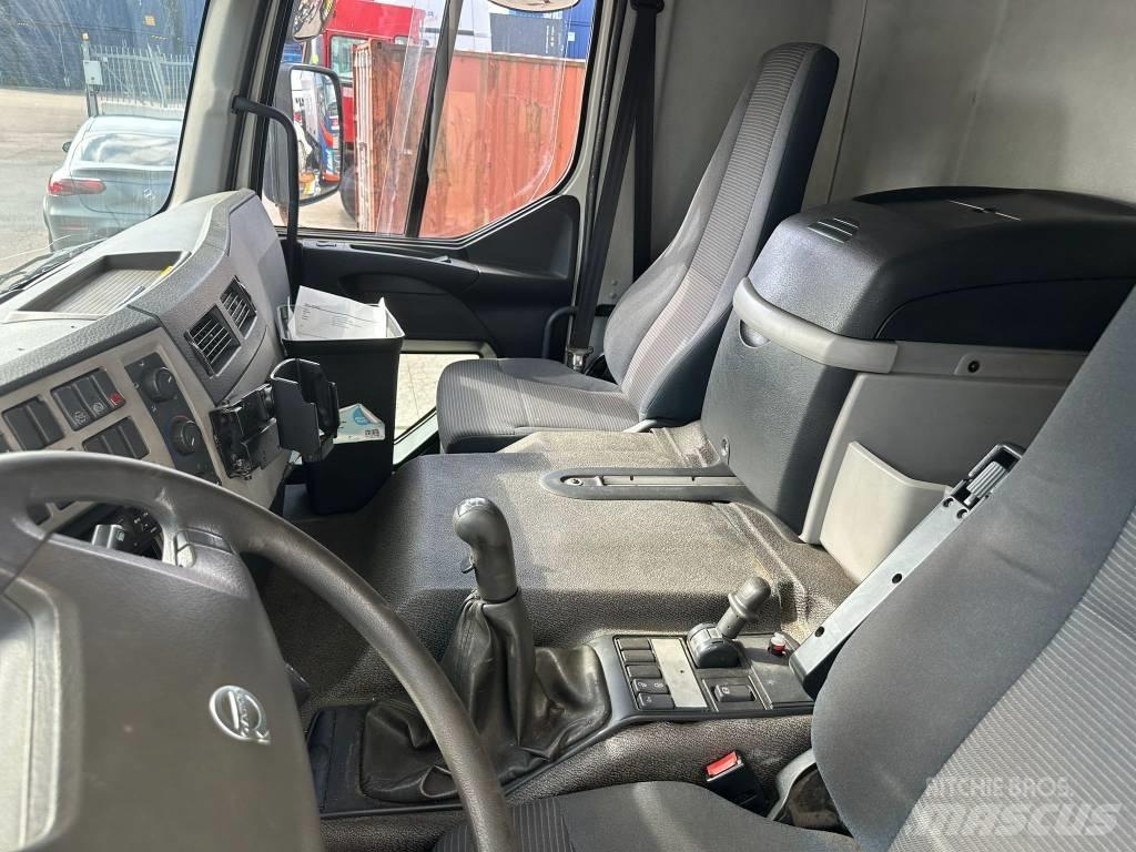 Volvo FE 300 Шасі з кабіною