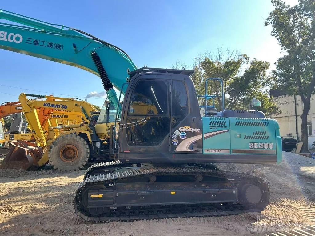 Kobelco SK 200-8 Гусеничні екскаватори