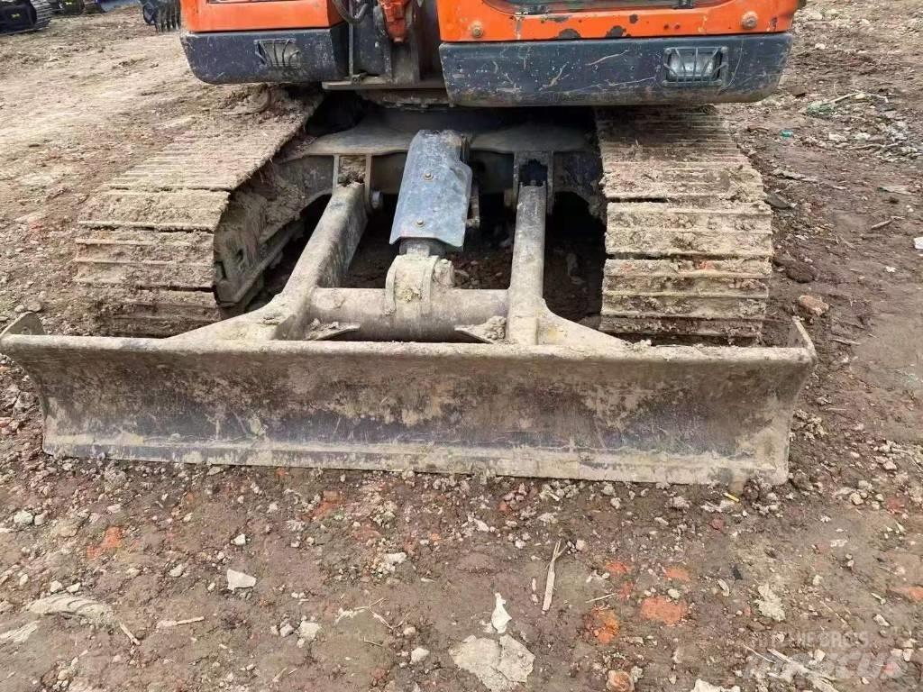 Doosan DX 75-9 Гусеничні екскаватори
