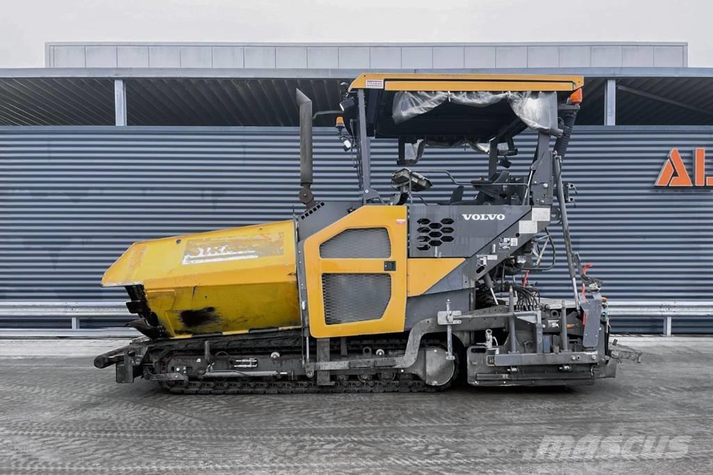 Volvo P7820C Асфальтовкладачі