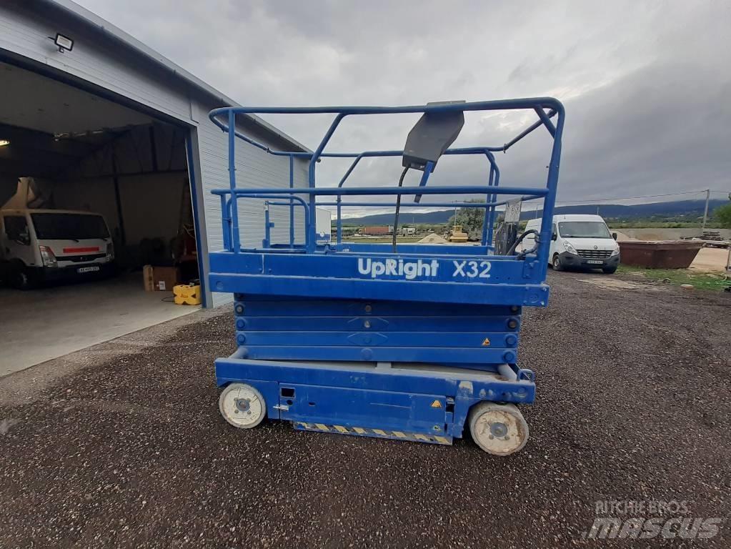 UpRight X 32 Підйомники-ножиці