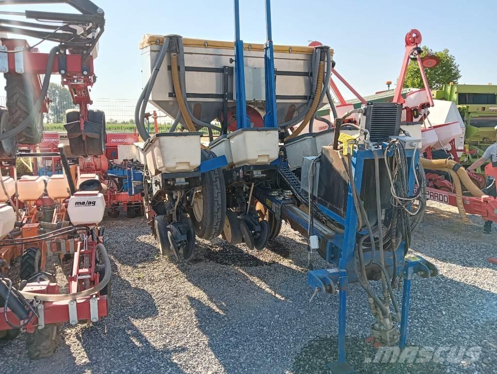 Kinze 3000 Cажалки