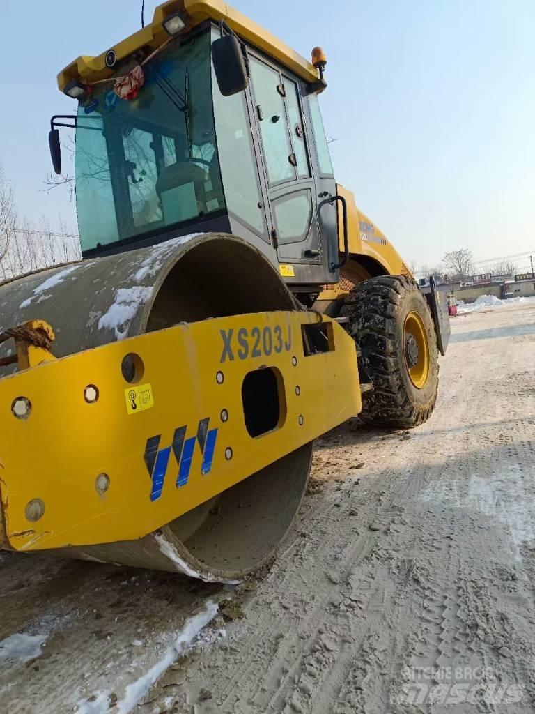 XCMG XS 143J Грунтові котки