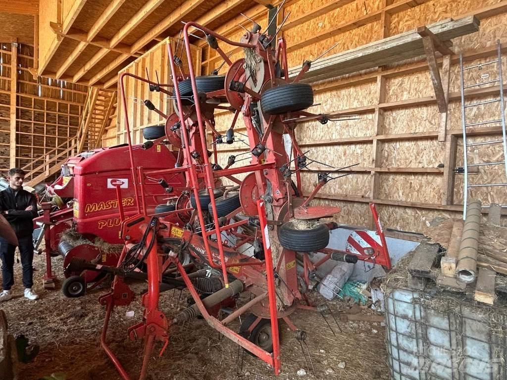 Kuhn GF10812 Граблі і сінозворушувачі