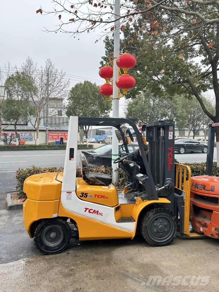 TCM 35 Дизельні навантажувачі
