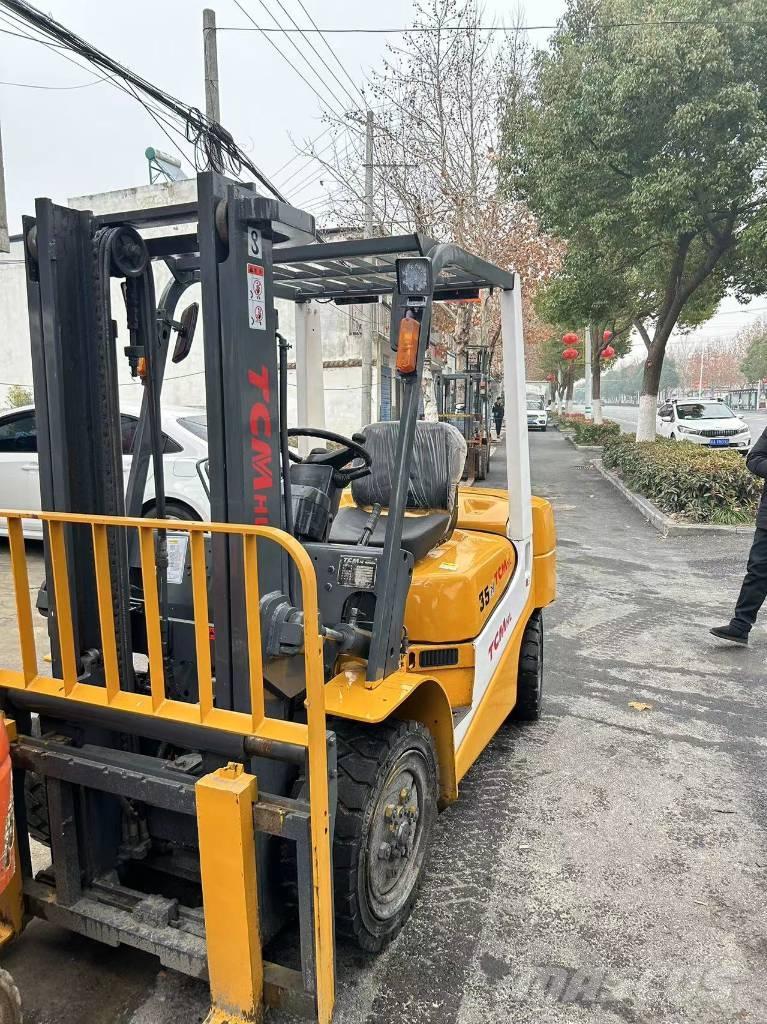 TCM 35 Дизельні навантажувачі