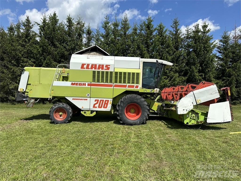 CLAAS Mega 208 Зернозбиральні комбайни