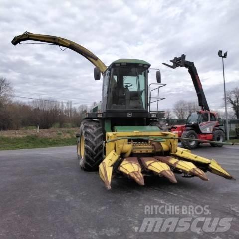 John Deere 6610 Кормозбиральні комбайни