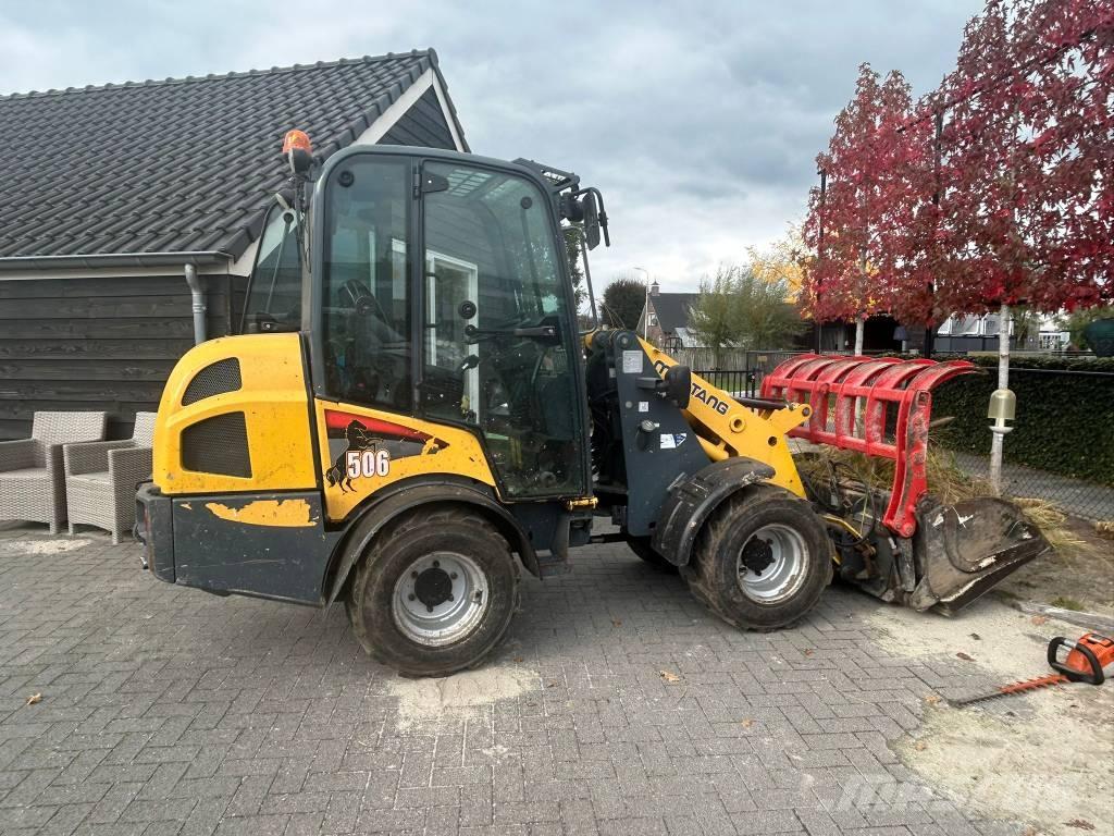 Mustang AL 506 Cab Багатофункціональне обладнання для вантажних і землекопальних робіт